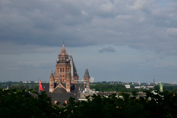 Dominating the Skyline